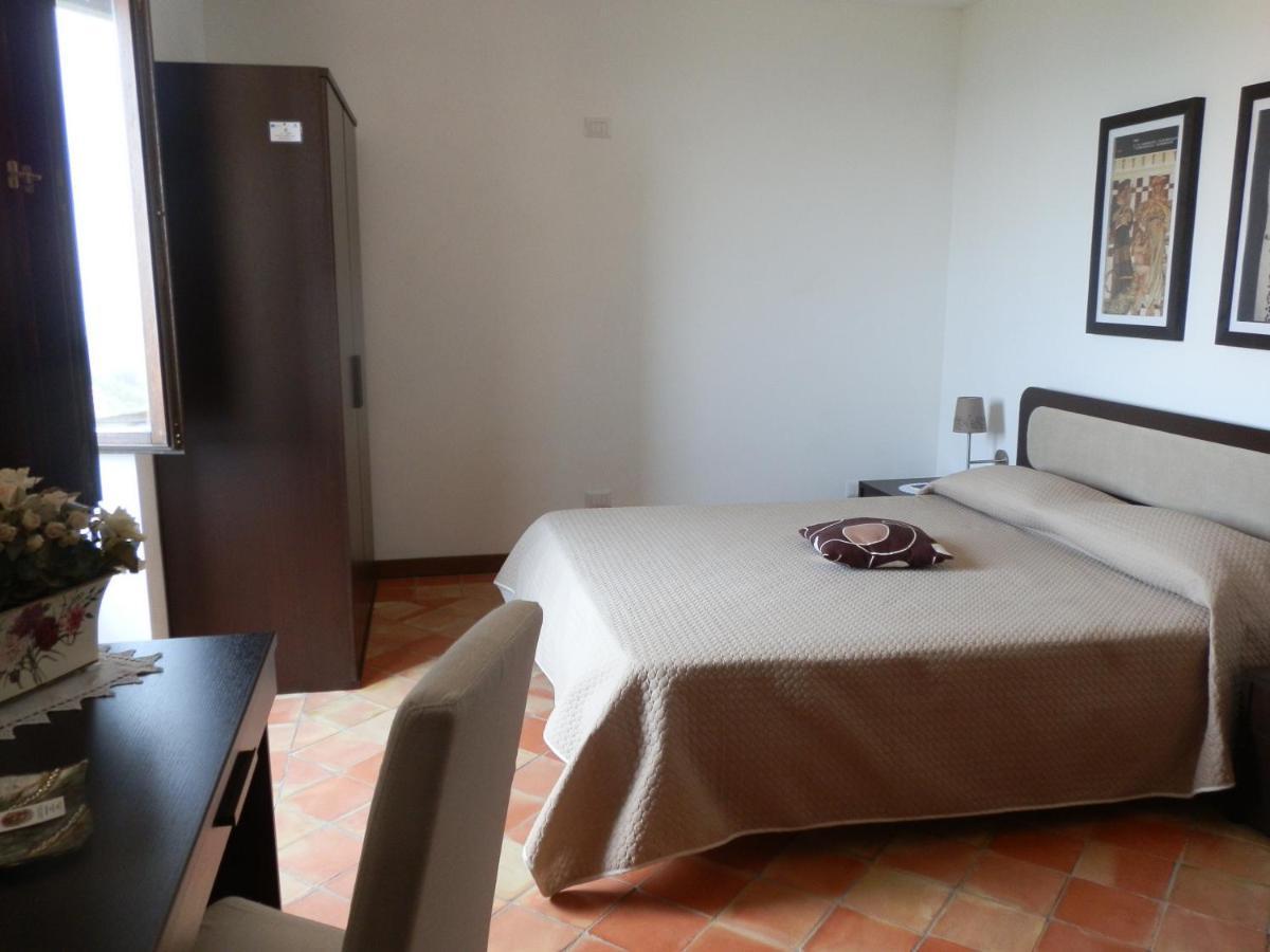 Agriturismo Ai Monaci Montano Antilia Esterno foto